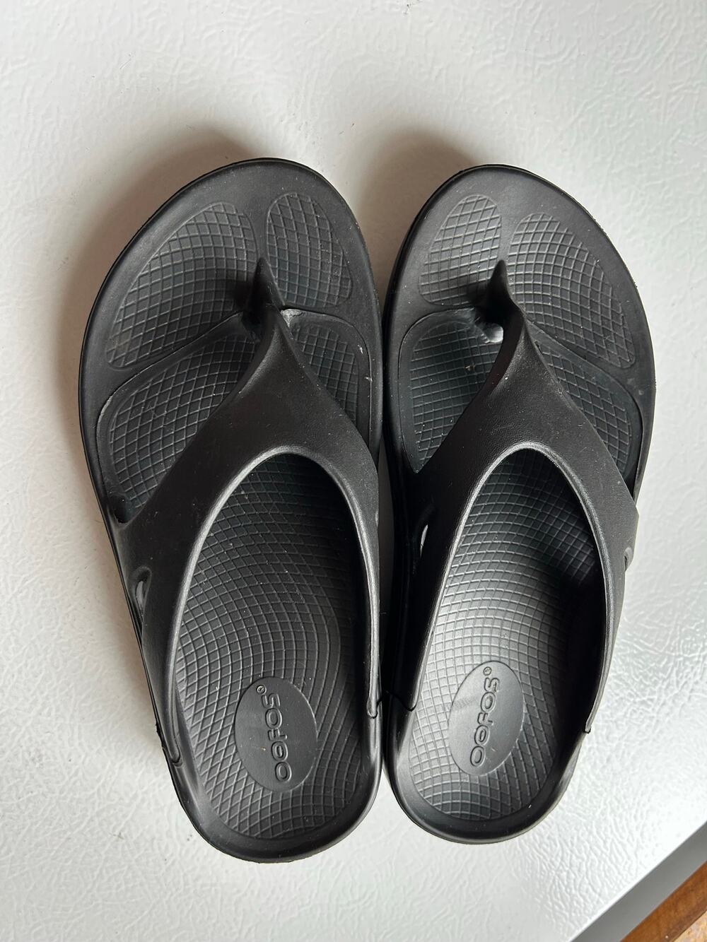 Oofos Slip on Sandals US W7 EU 38